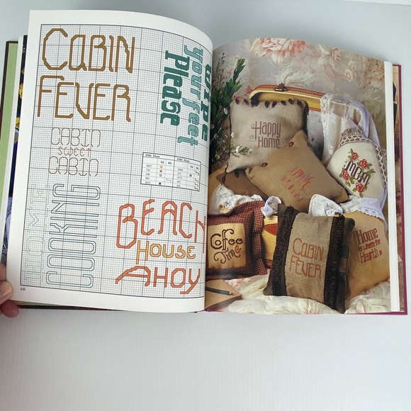 555 Little Sayings in Cross Stitch Book Craft Hardcover Patterns Instructions - Picture 11 of 13